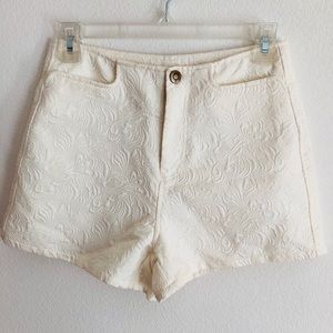 Cute high waisted shorts!